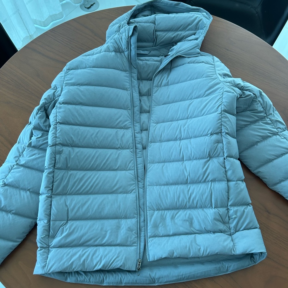 Lululemon men’s Puffer Jacket